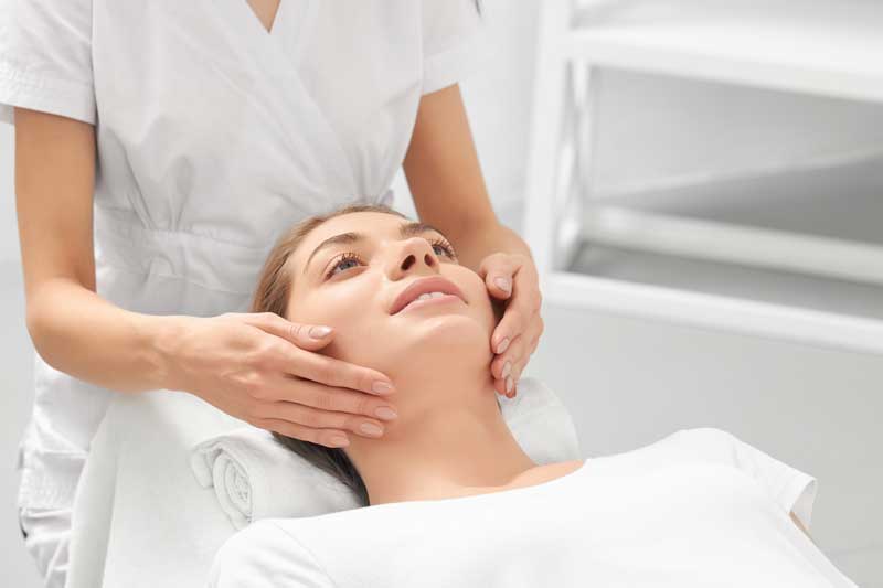 Best Facial Treatments in Bangalore – Your Skin’s Perfect Glow at Vista Salon

