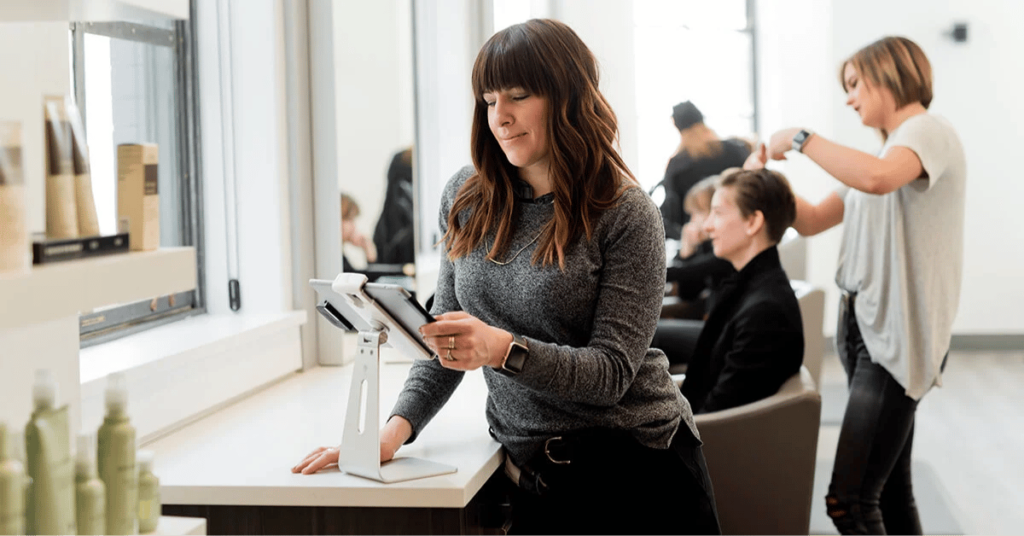Best Trading Salon in HRBR Layout, Bangalore – Vista Salon
